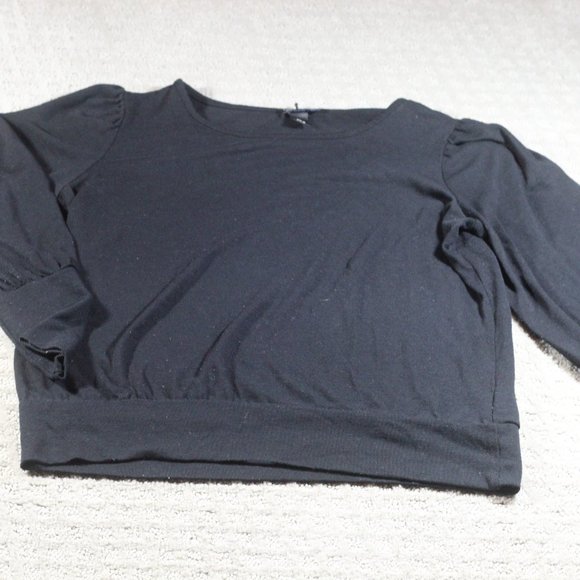 I.N. Studio Tops - I.N. Studio Size PL Black Puffy Sleeve Sweater